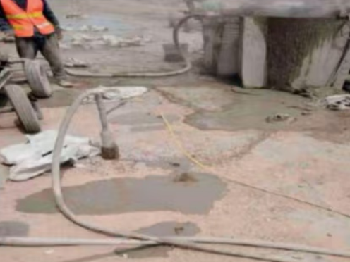 余姚水泥混凝土路面板底注浆技术 路面脱空注浆整治方案